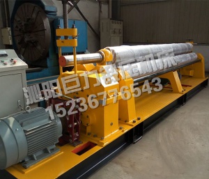W11-12x2000-掛車(chē)專(zhuān)用卷板機(jī)